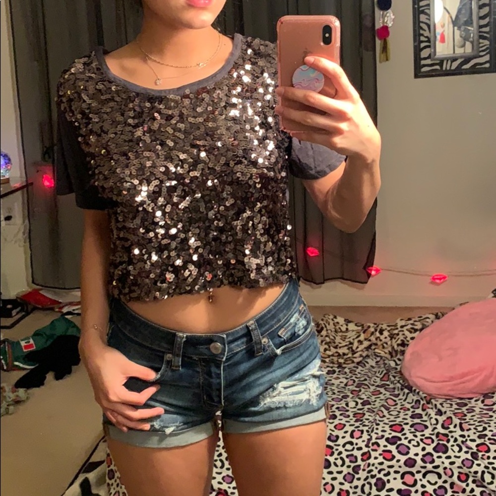 ♥️ 5x$15 Hollister Sparkly Crop Top✨